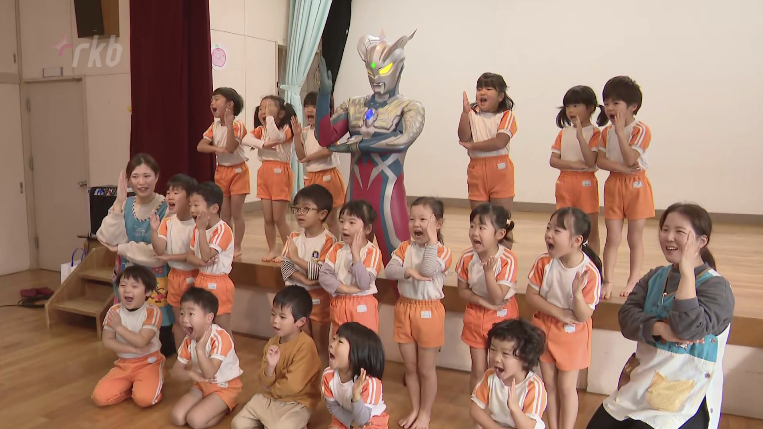 『ウルトラマンゼロ』豪雨被災地の保育園に登場！子どもたちを笑顔に